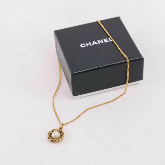 Authentic CHANEL Faux Pearl Pendant Necklace - Picture 11 of 13